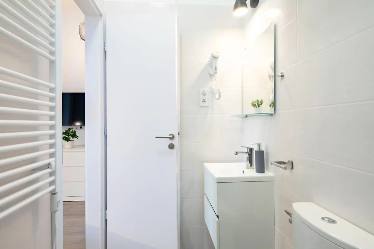 Extreme Central - Modern Mini Studio Budapest Apartment